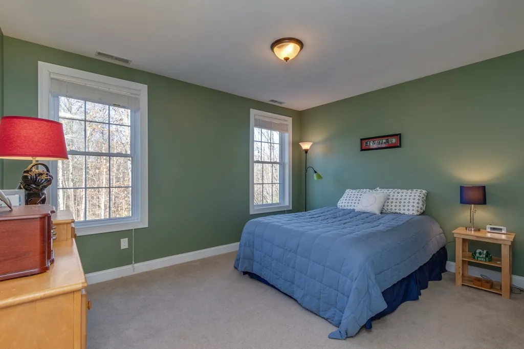 88 Peaslee Road Bow NH 03304