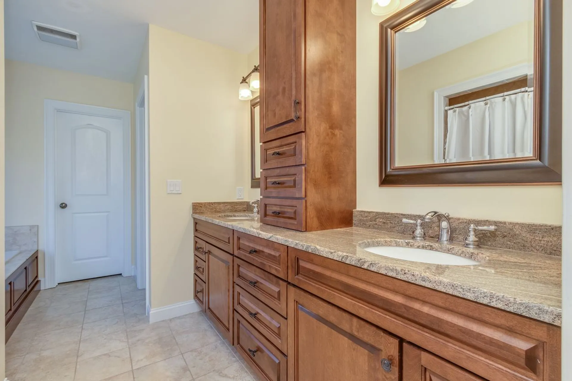88 Peaslee Road Bow NH 03304