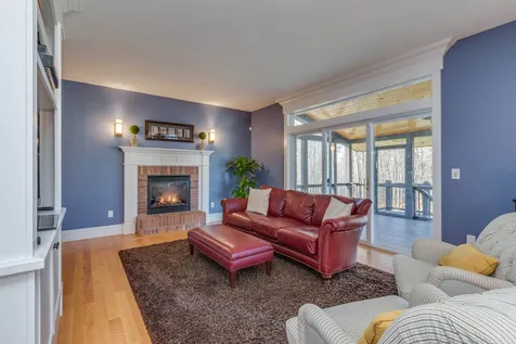88 Peaslee Road Bow NH 03304