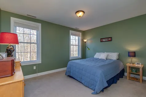 88 Peaslee Road Bow NH 03304