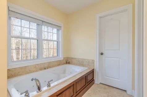 88 Peaslee Road Bow NH 03304