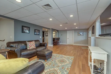 88 Peaslee Road Bow NH 03304
