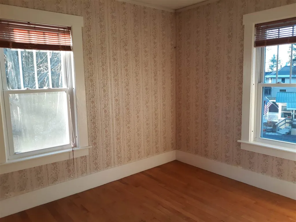 11 Beechmont Street Claremont NH 03743