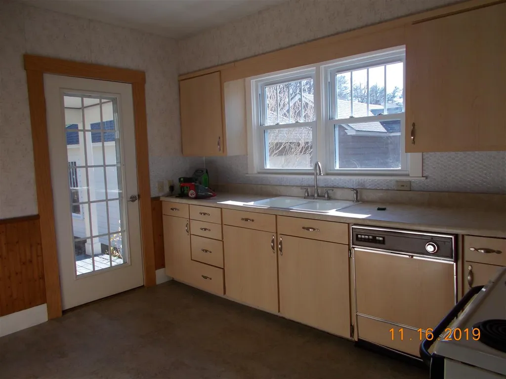 11 Beechmont Street Claremont NH 03743