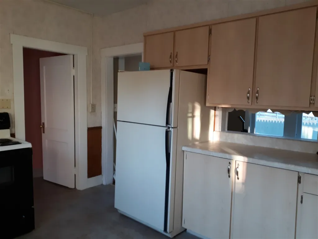 11 Beechmont Street Claremont NH 03743