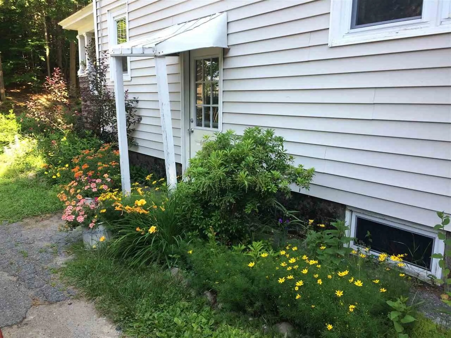 11 Beechmont Street Claremont NH 03743