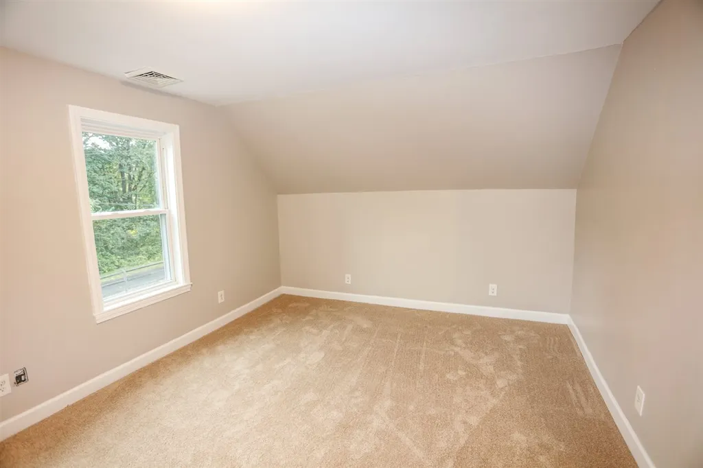 534 Douglas Street Manchester NH 03102