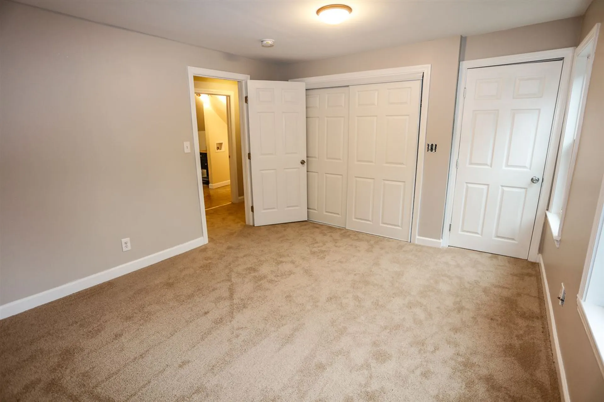 534 Douglas Street Manchester NH 03102