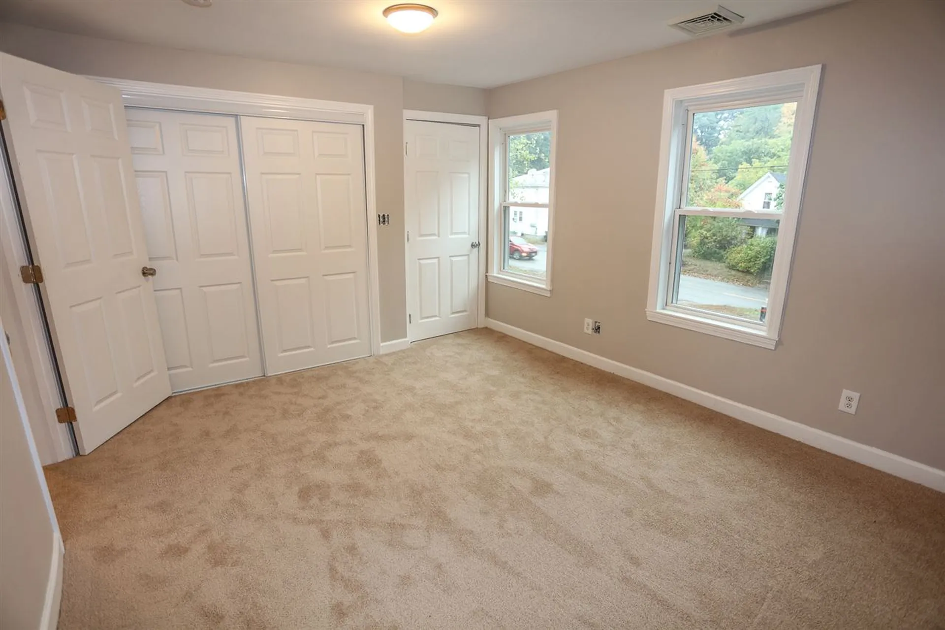 534 Douglas Street Manchester NH 03102