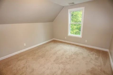 534 Douglas Street Manchester NH 03102