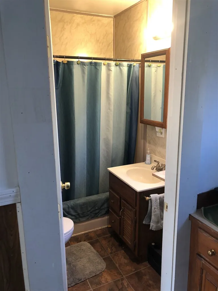64 Valley Street Keene NH 03431