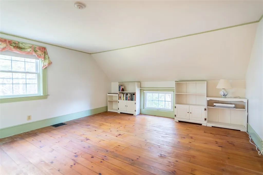 68 Post Road North Hampton NH 03862