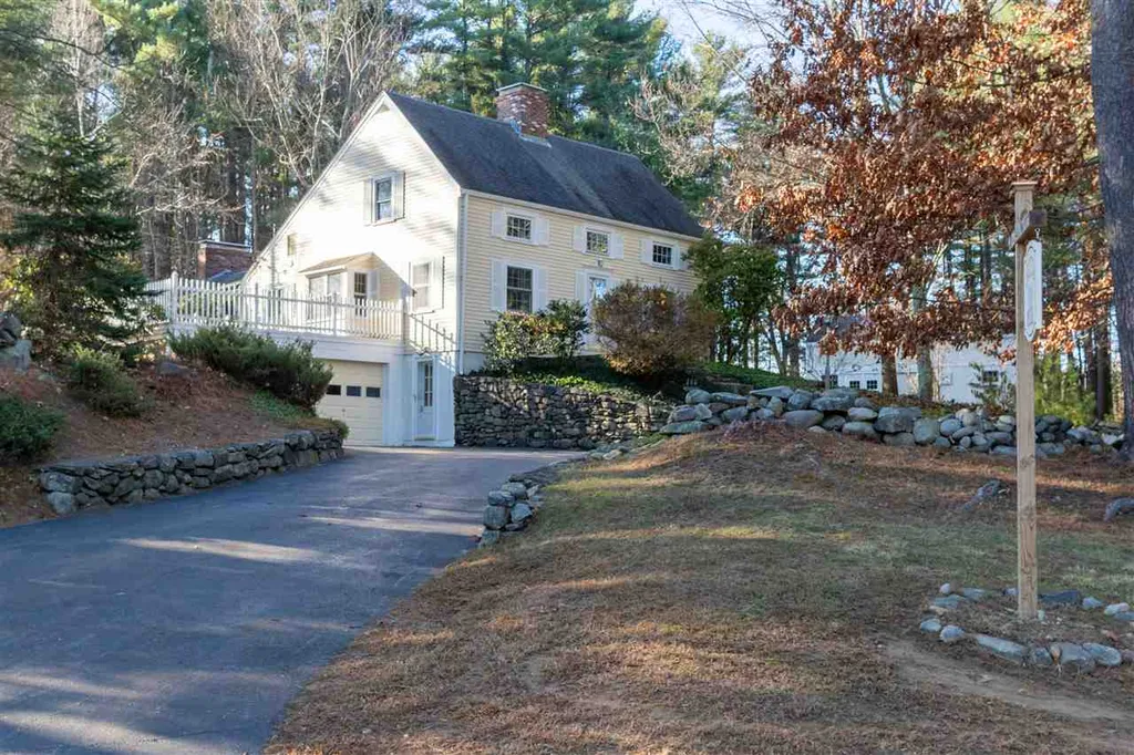68 Post Road North Hampton NH 03862