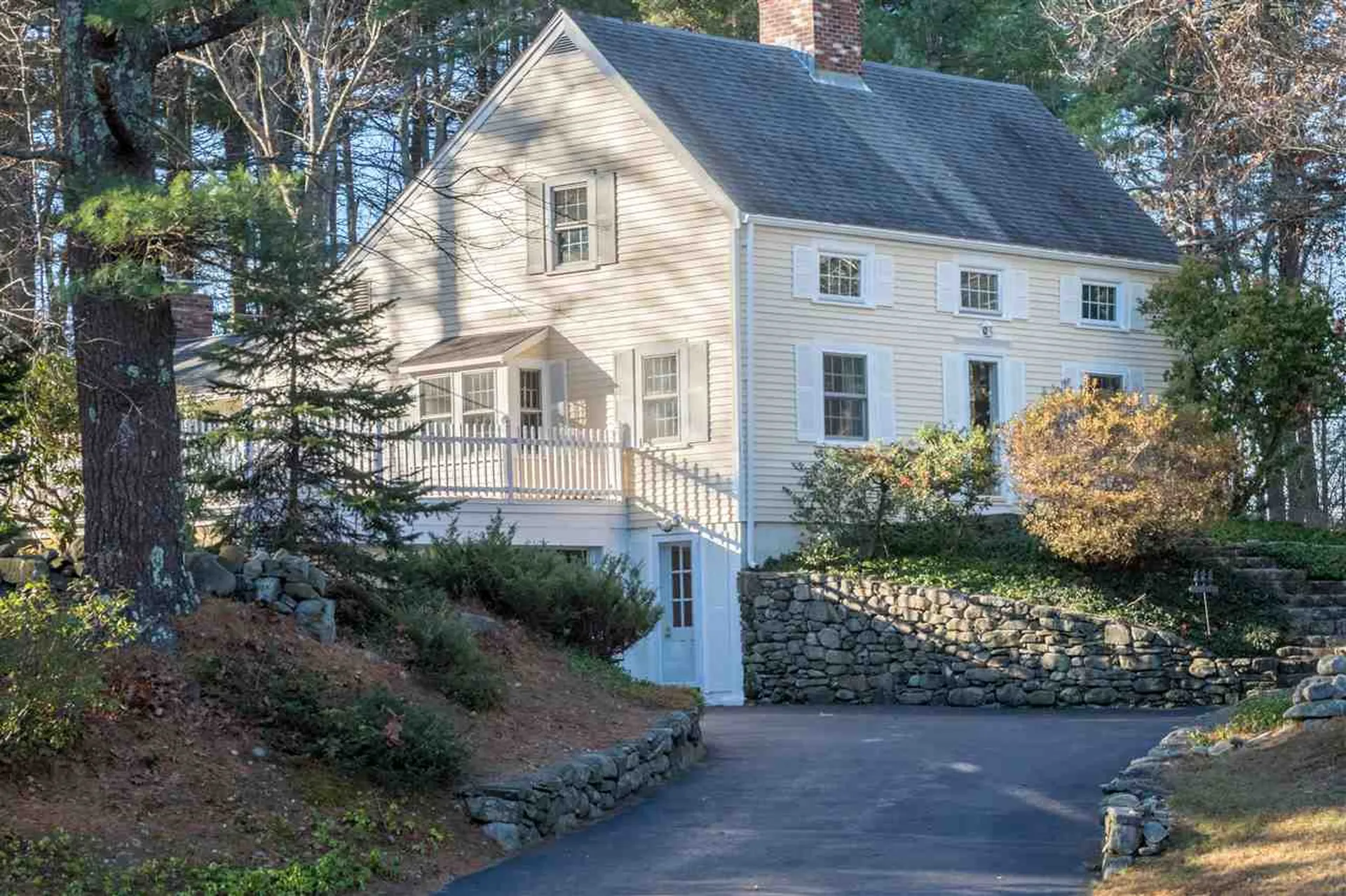 68 Post Road North Hampton NH 03862