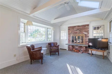 68 Post Road North Hampton NH 03862