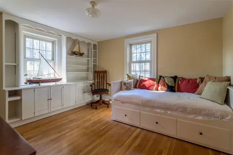 68 Post Road North Hampton NH 03862