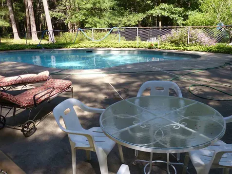 68 Post Road North Hampton NH 03862