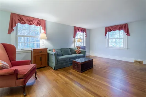 68 Post Road North Hampton NH 03862