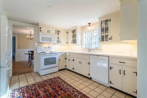 68 Post Road North Hampton NH 03862