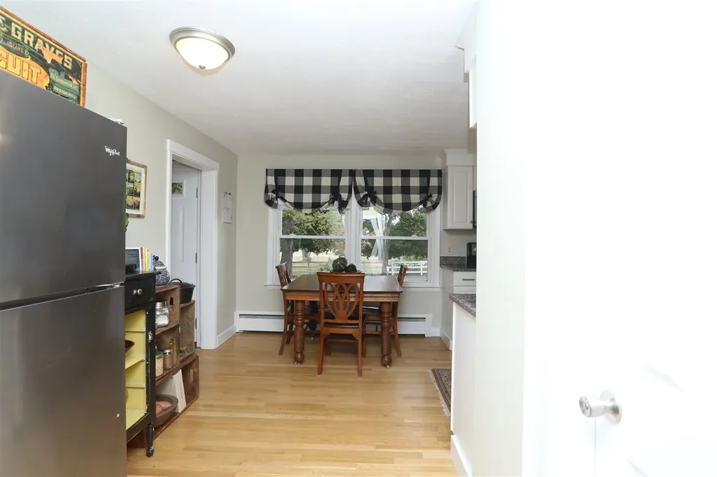 16 Willowbrook Avenue Greenland NH 03840