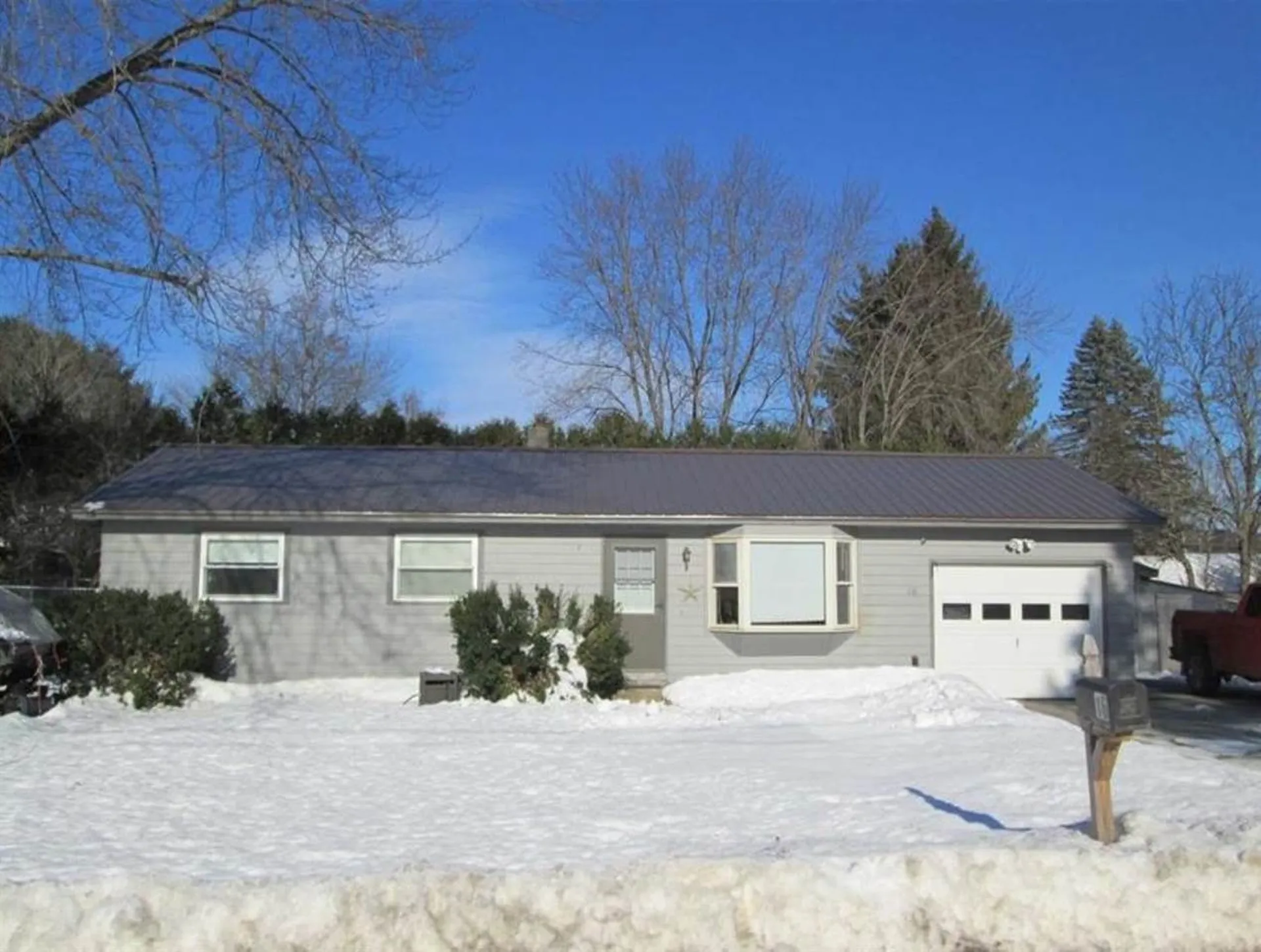 16 Beverly Street Newport NH 03773