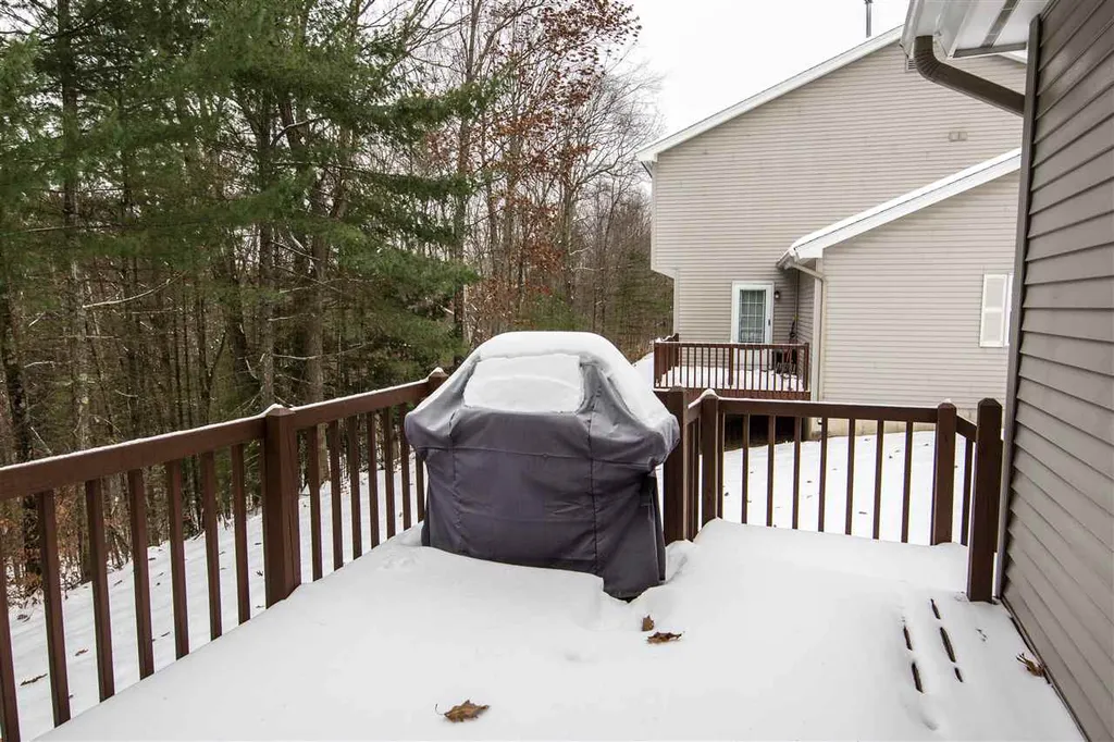 24 Pointe Drive Essex VT 05452