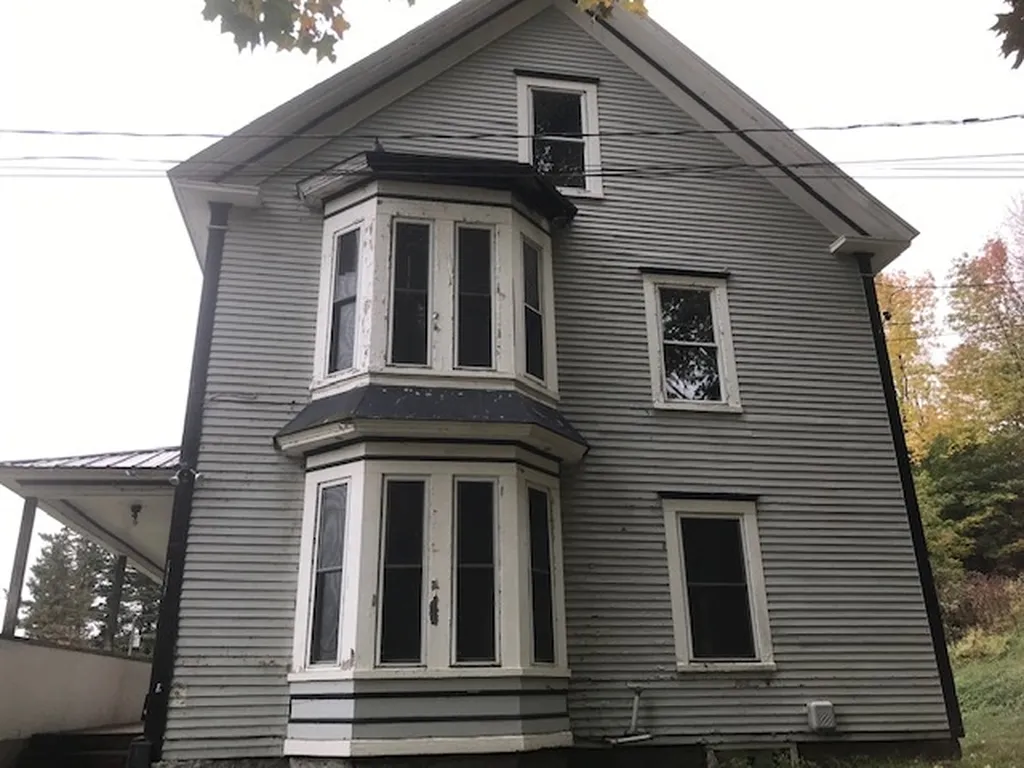 181 Middle Street Newport City VT 05855
