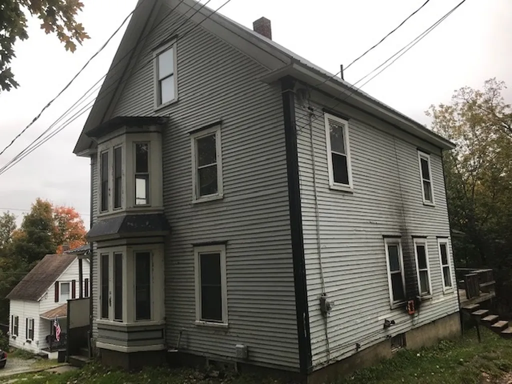 181 Middle Street Newport City VT 05855