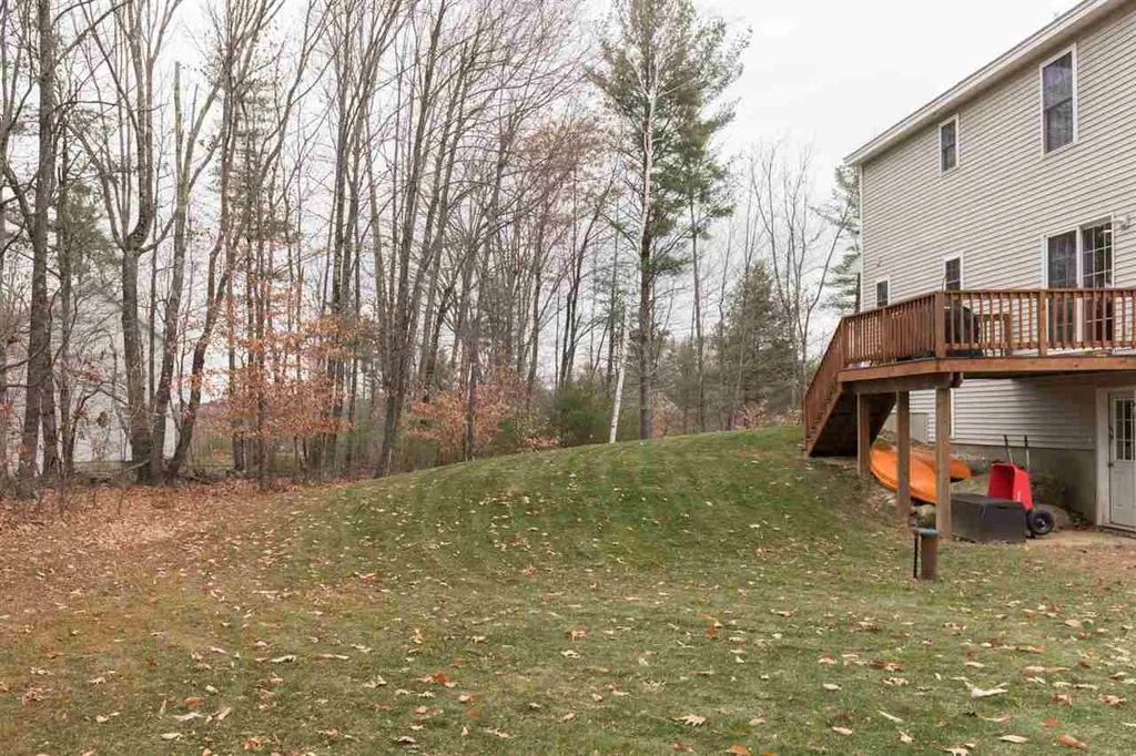 31 Knowles Way Northwood NH 03261