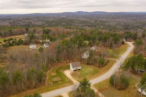 31 Knowles Way Northwood NH 03261