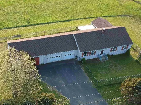 8 Haley Circle Brentwood NH 03833