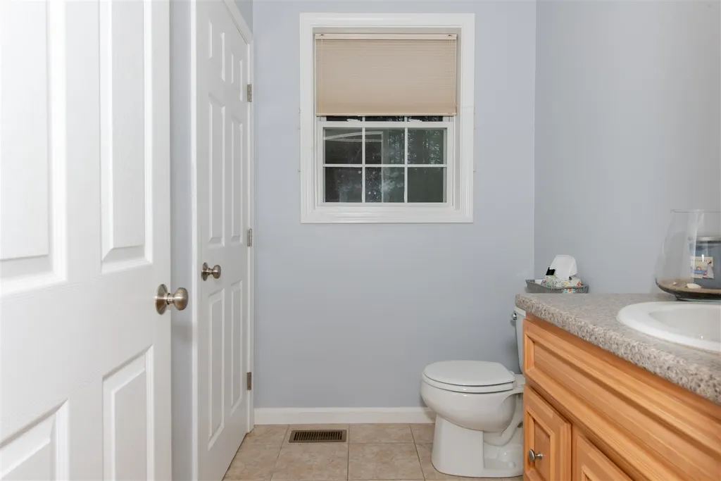 27 Seavey Brook Lane Rochester NH 03867