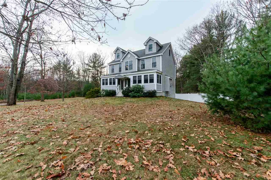 27 Seavey Brook Lane Rochester NH 03867