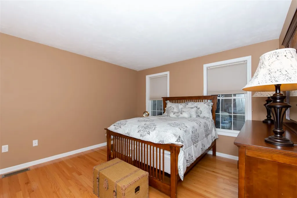 27 Seavey Brook Lane Rochester NH 03867