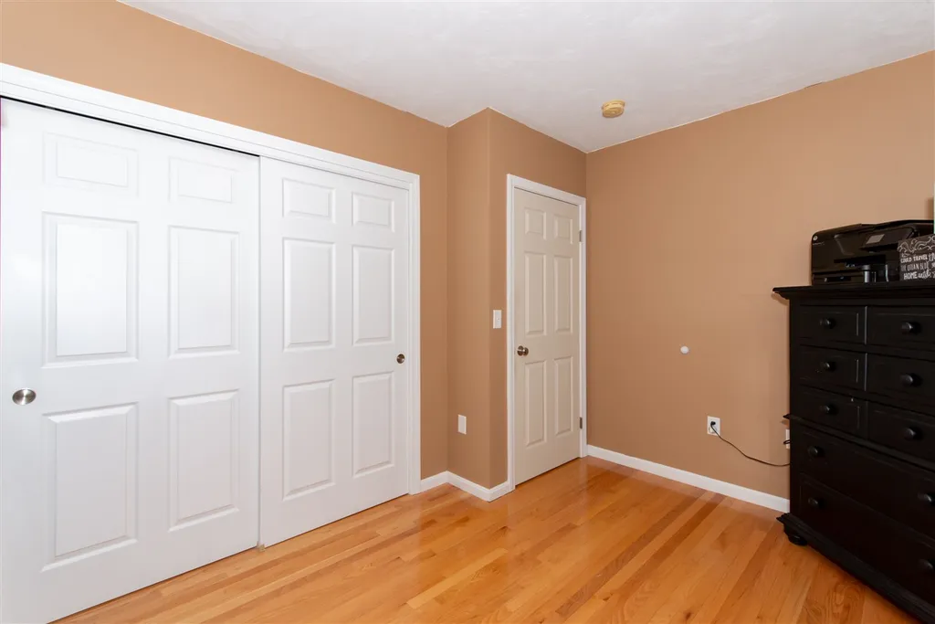 27 Seavey Brook Lane Rochester NH 03867