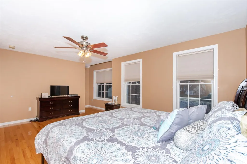27 Seavey Brook Lane Rochester NH 03867