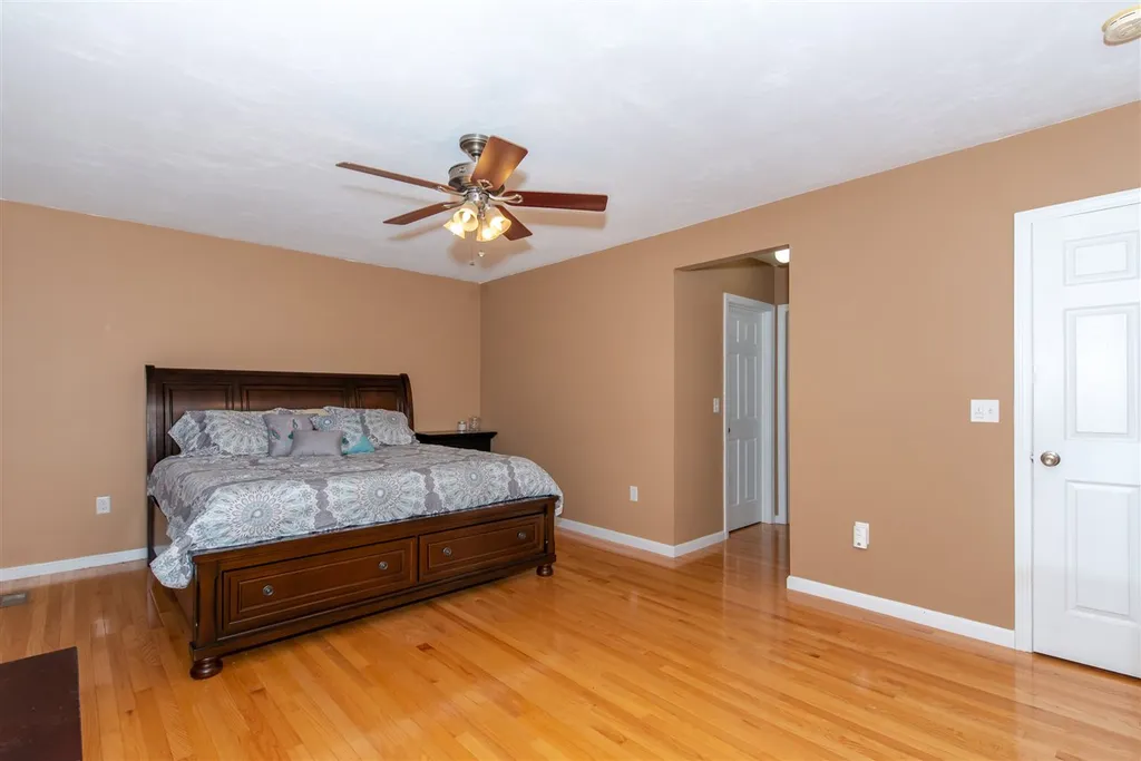 27 Seavey Brook Lane Rochester NH 03867