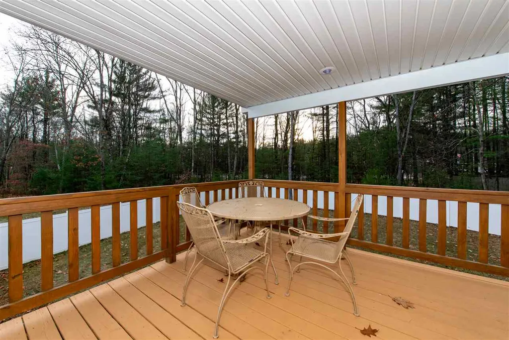 27 Seavey Brook Lane Rochester NH 03867