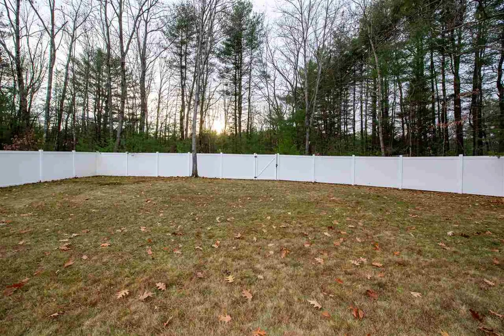 27 Seavey Brook Lane Rochester NH 03867
