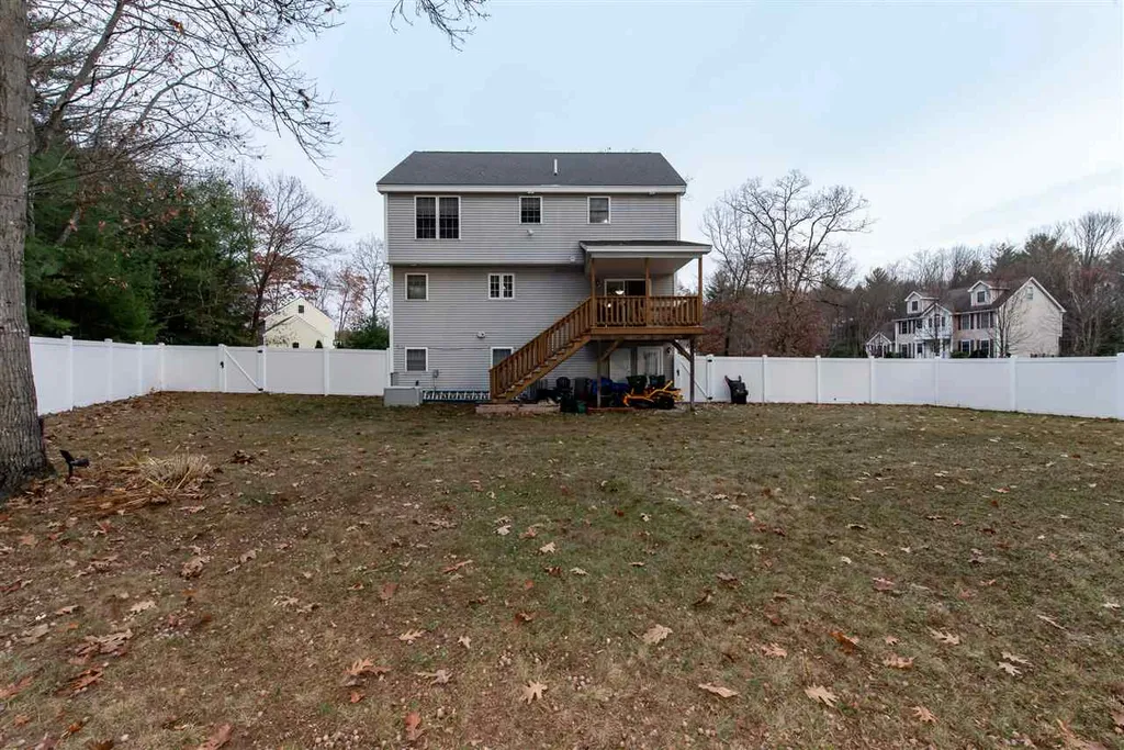 27 Seavey Brook Lane Rochester NH 03867