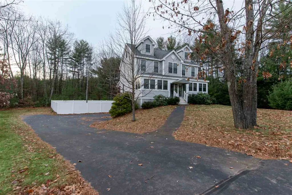 27 Seavey Brook Lane Rochester NH 03867