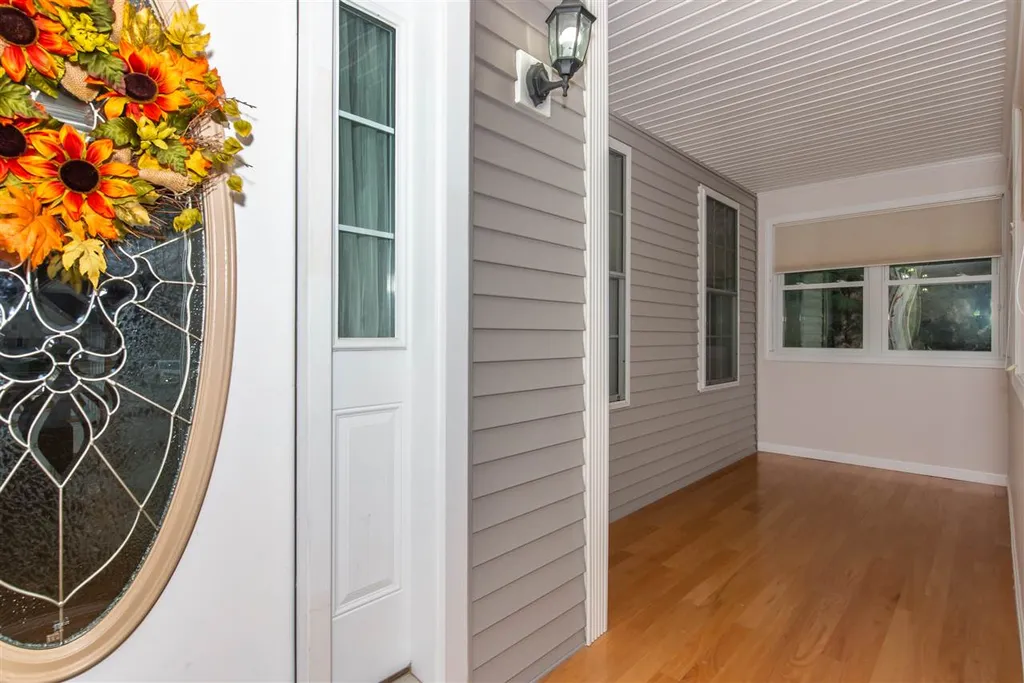 27 Seavey Brook Lane Rochester NH 03867
