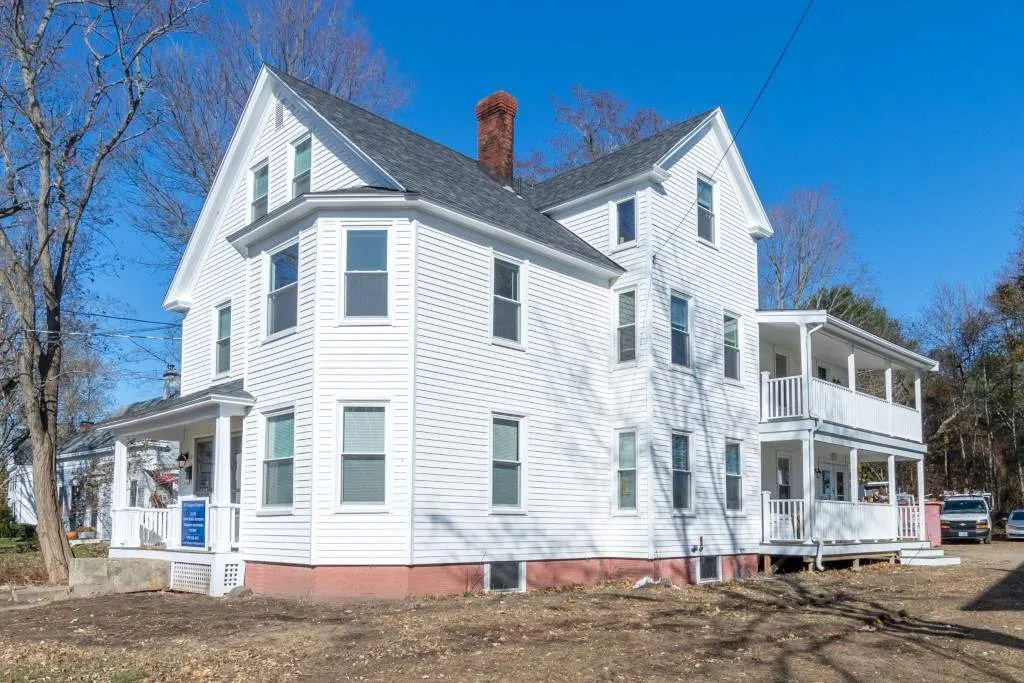 27 Exeter Road Hampton NH 03842