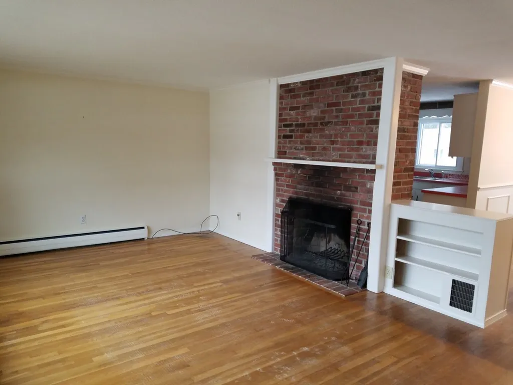 16 Stevens Road North Hampton NH 03862