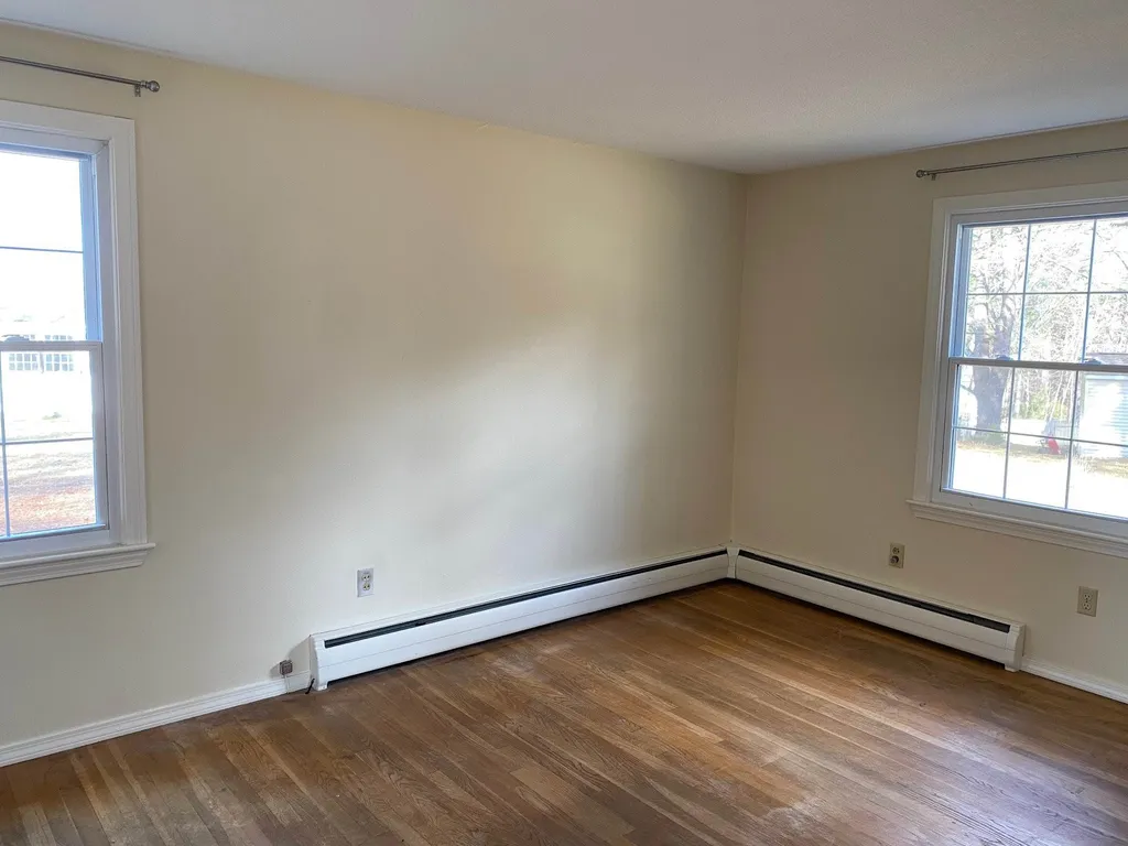 16 Stevens Road North Hampton NH 03862