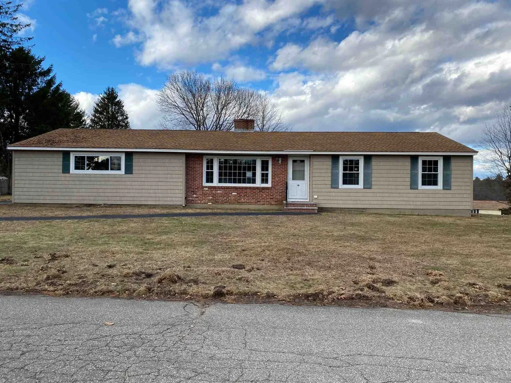 16 Stevens Road North Hampton NH 03862