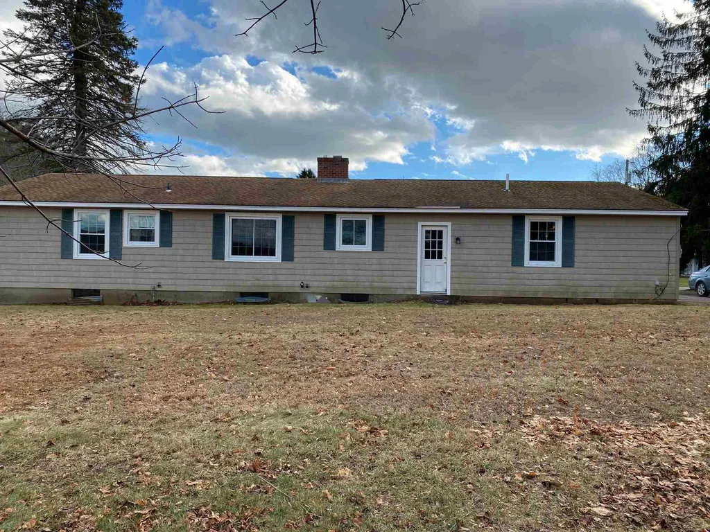 16 Stevens Road North Hampton NH 03862