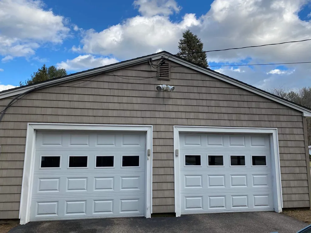 16 Stevens Road North Hampton NH 03862