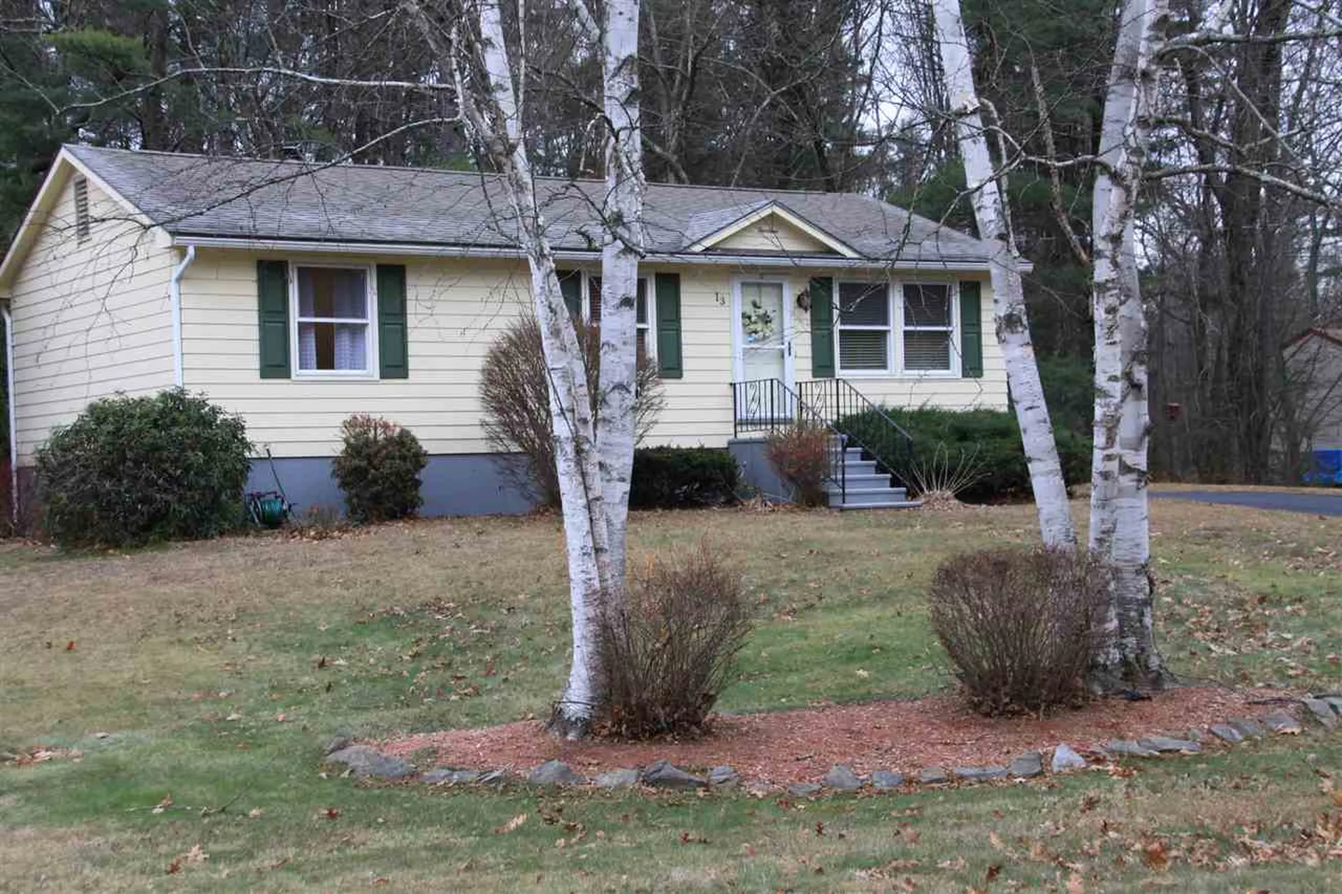13 Birch Street Litchfield NH 03052