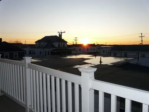 12 G Street Hampton NH 03842